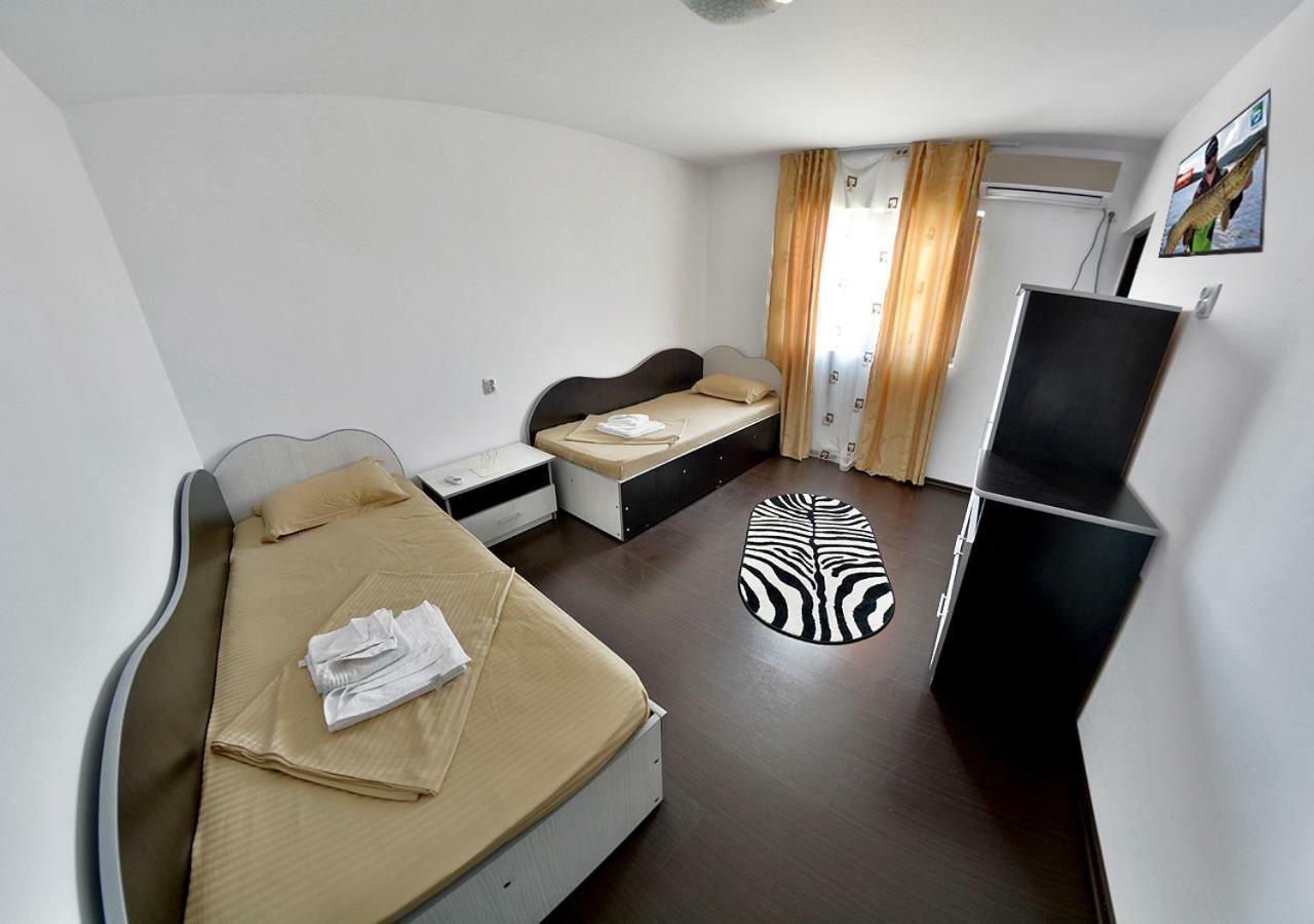 Casa Eric Hotel Mila Douăzeci şi Trei Buitenkant foto